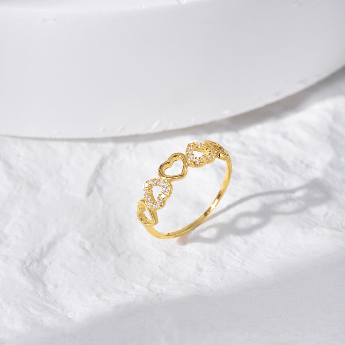 Anello cuori alterni con zirconi