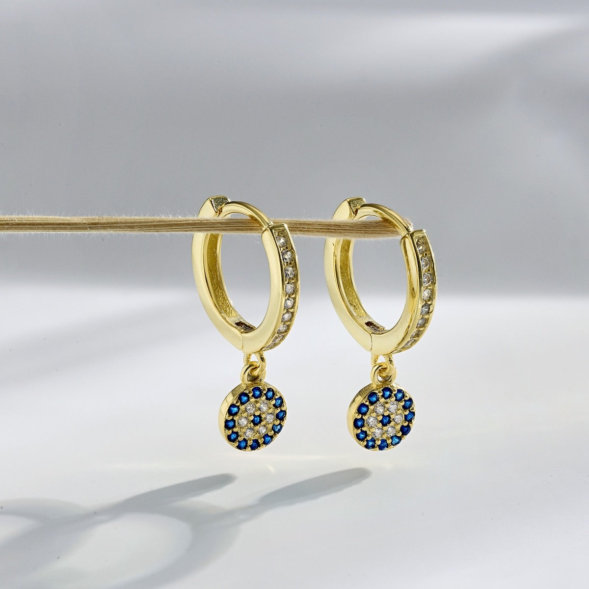 Hoop pendente portafortuna