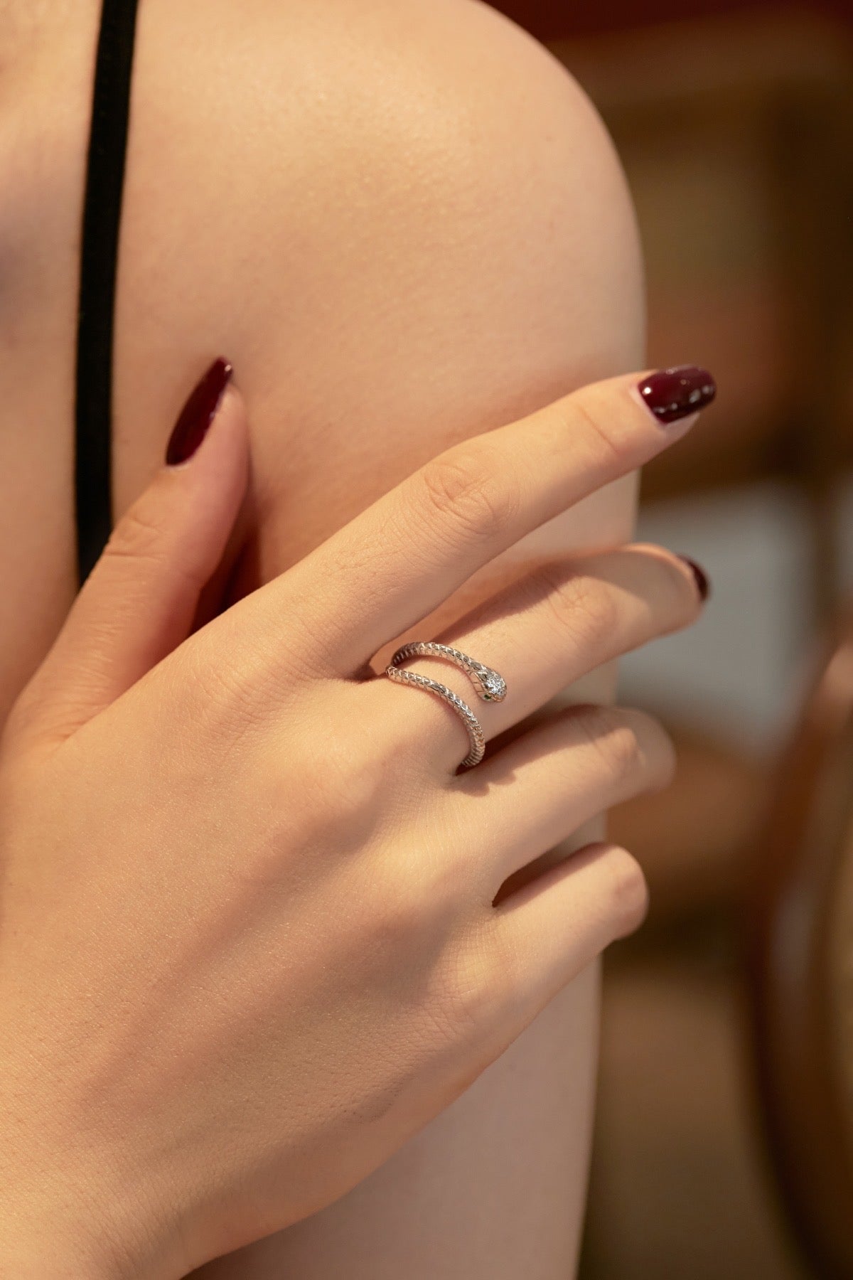 Anello serpente regolabile